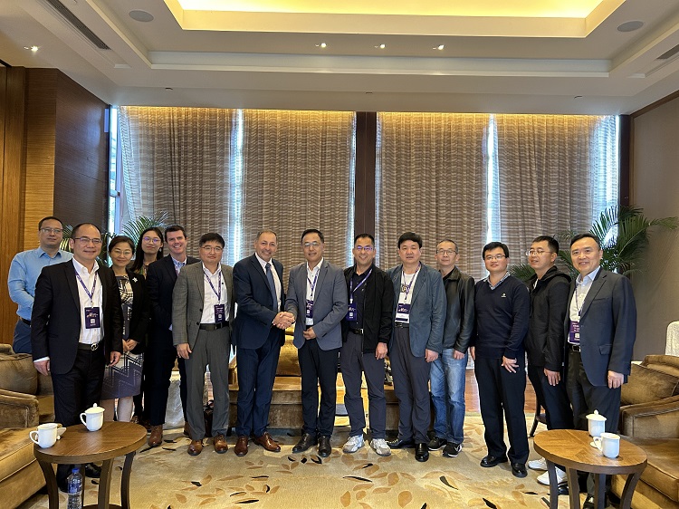 AVEVA 全球副總裁，亞太副總裁，中國區(qū)總裁接見了上海藍鳥和白銀藍鳥，白銀集團代表團 - 副本.jpg